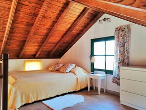 1 bedroom, desk, travel crib, WiFi - Casa Alma, Garafia, Spain (Garafia)