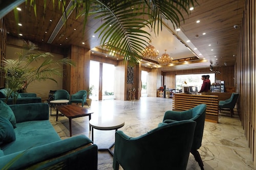 Hotel Bravia Pancheel - By Satguru