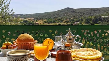 Desayuno completo incluido todos los días