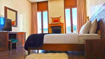 Suite Junior vue sur Piscine | Coffres-forts dans les chambres