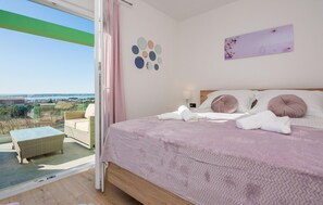 3 Schlafzimmer, Reisekinderbett, kostenloses WLAN, Bettwäsche