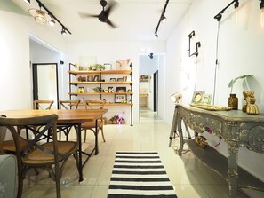 コンフォート アパートメント | 客室ごとに異なるインテリア、旅行用ベビーベッド