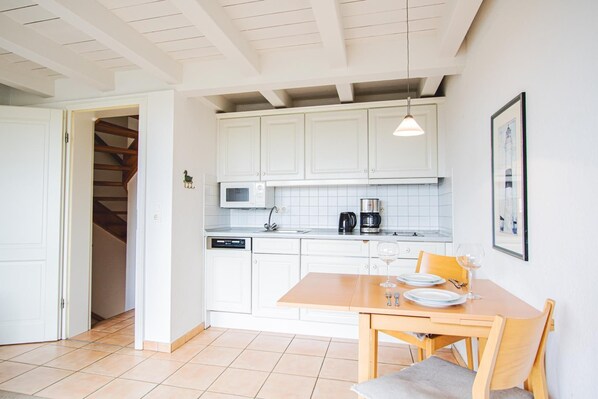 Fridge, microwave - App. Kerkhoff (Sylt-Ost)