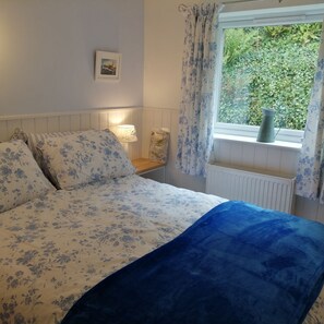 2 soverom, strykejern/-brett, wi-fi (inkludert) og sengetøy