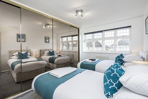 3 bedrooms, iron/ironing board, WiFi, bed sheets