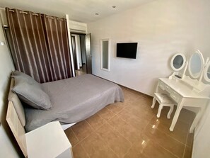 3 chambres, fer et planche Ă repasser, lit parapluie, Wi-Fi gratuit