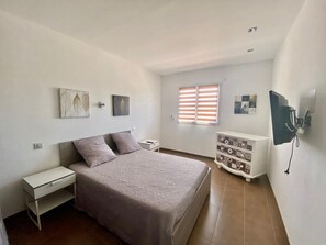 3 bedrooms, iron/ironing board, travel crib, free WiFi - House with private pool in Puget sur Argens Var - Ideal for your vacations! (Puget-sur-Argens)