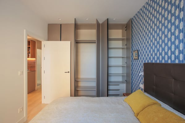 1 bedroom, iron/ironing board, Internet, bed sheets