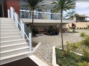 Property grounds - NEW APARTMENT FOOT IN THE SAND IN THE BEAUTIFUL PRAIA DO INDAIÁ IN BERTIOGA / SP !!! (bertioga)