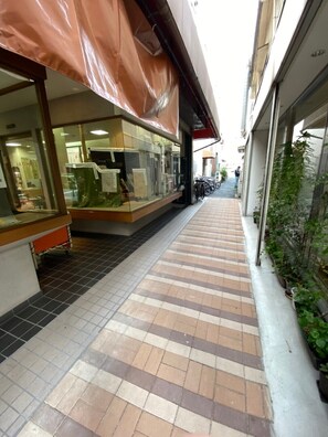 Front of property - Osaka Nipponbashi Family House (Osaka)