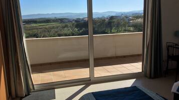 3 Schlafzimmer, Bügeleisen/Bügelbrett, Reisekinderbett, kostenloses WLAN