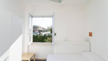 2 bedrooms, bed sheets