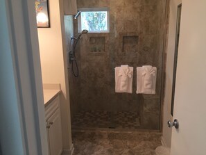 Shower, hair dryer, towels, soap - Tranquil villa just steps from the beach! (Kiawah Island)