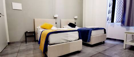 Economy Twin Room | Hypo-allergenic bedding, down duvets, minibar, blackout curtains