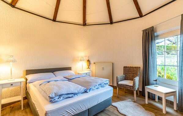 2 bedrooms, free WiFi
