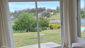 4 habitaciones, wifi gratis y ropa de cama