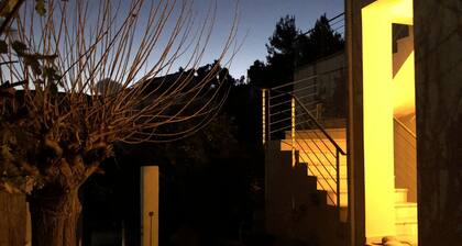 Apartment with panoramic sea view-3 Bedrooms-2 Bathrooms-Sleeps 6