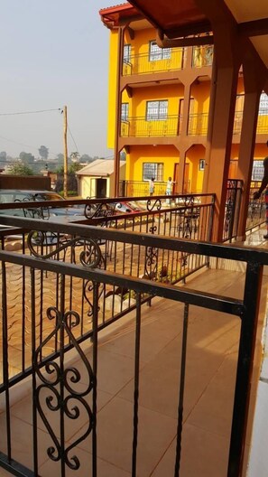 ระเบียง