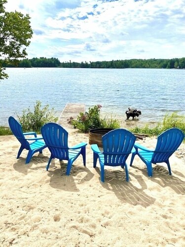 Bass Lake waterfront! Close to Traverse City and the Sleeping Bear Dunes!