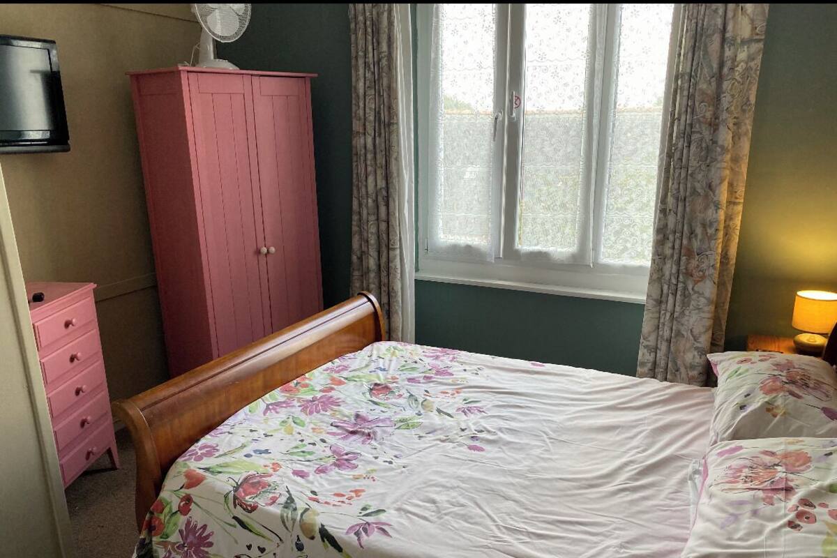 1 habitación, minibar, decoración personalizada y muebles diferentes