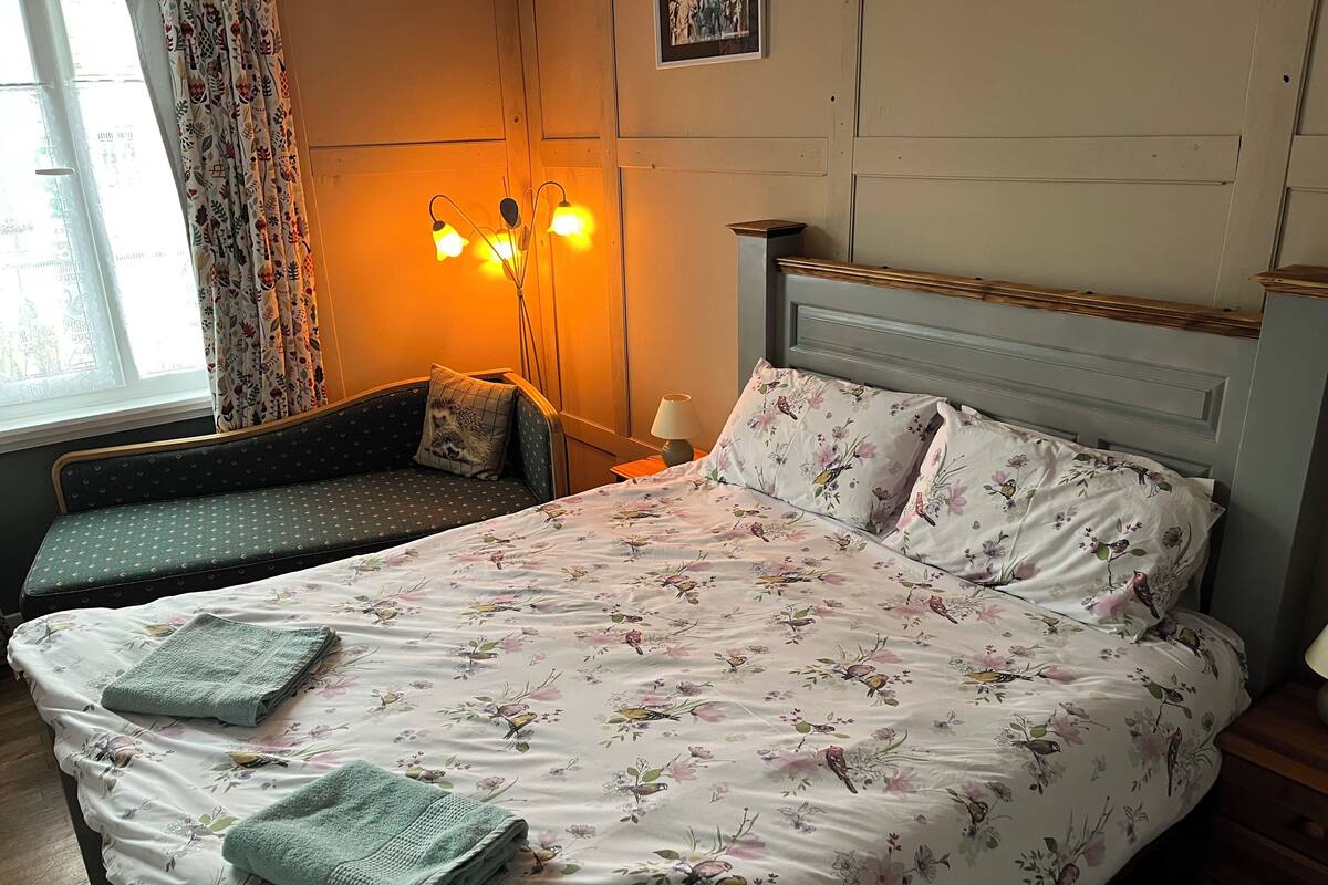 1 slaapkamer, een minibar, individueel gedecoreerd