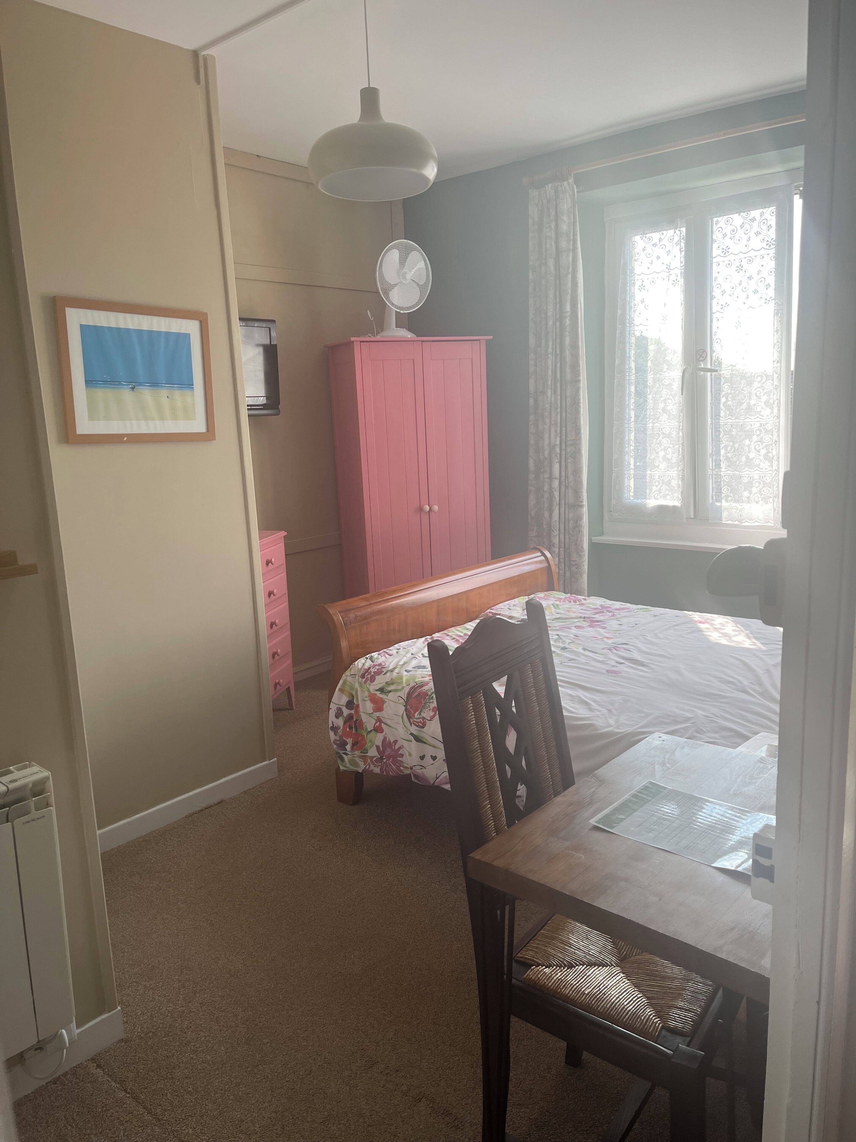 Standard dubbelrum | Minibar, individuell inredning, unika möbler och skrivbord