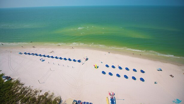 Beach - Island Vacation Condo w/ Breathtaking Views At Waterside! First-Class Amenities! (Fort Myers Beach)