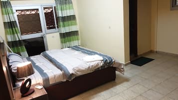 2 bedrooms, desk, iron/ironing board, free WiFi