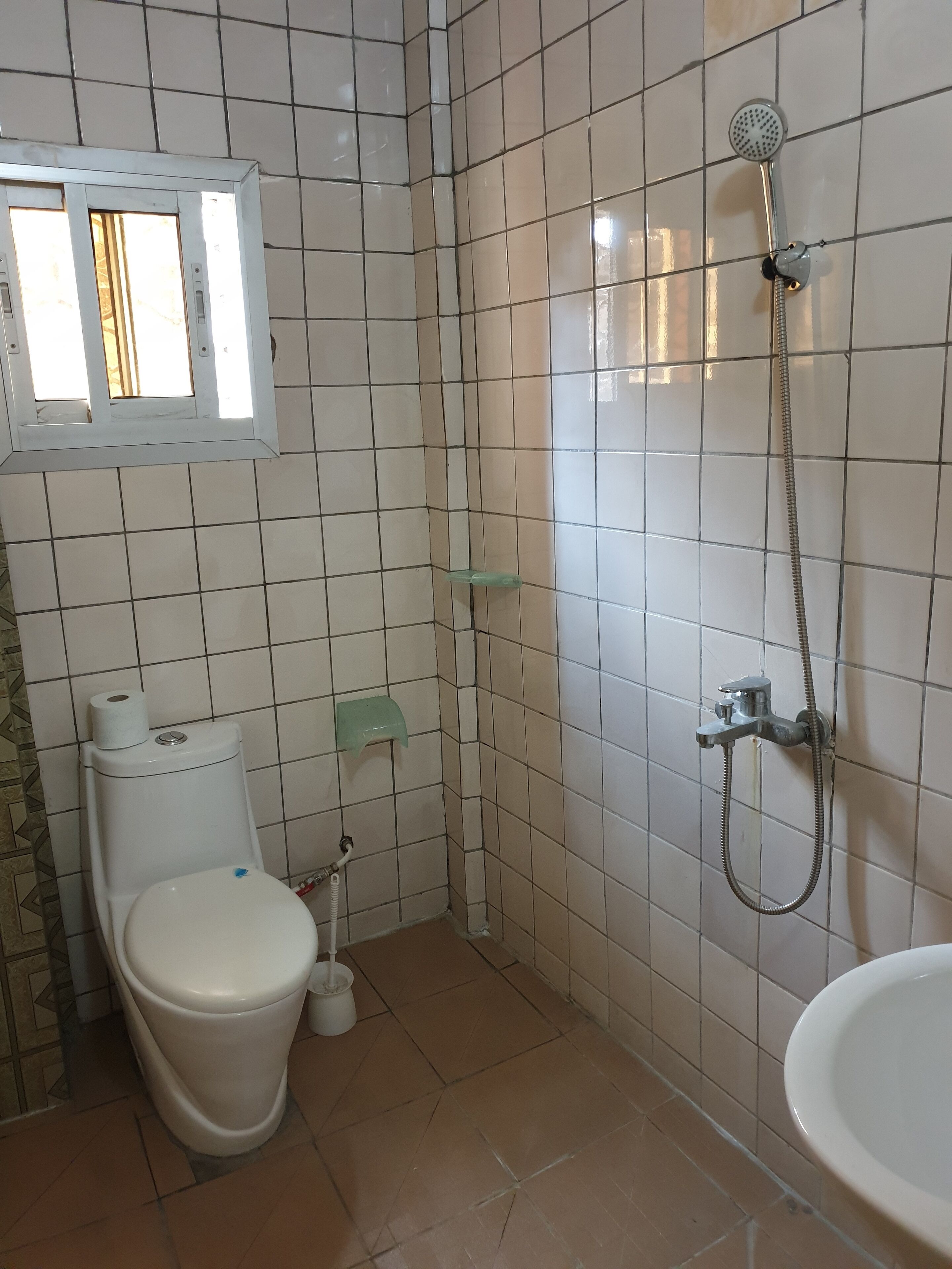 Apartamento conforto | Banheiro | Chuveiro, produtos de toalete grátis, toalhas de banho, sabonete