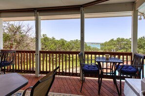 Outdoor dining - Heron Azul: 3BR/3BA + Game Room Suite ~ Pool, Hot Tub, Games Galore & Lake Views (Canyon Lake)