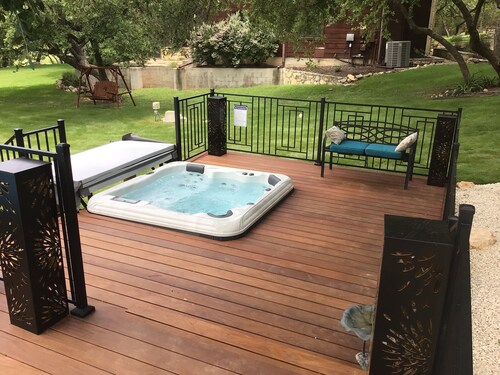 Amazing 3/3 with 5th bed in game room ~~ Pool,  Hot Tub, Indoor & Outdoor Games!