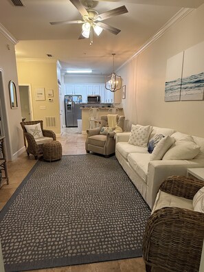 Smart TV, DVD player - *30A Seagrove Highlands Ground Floor Unit- 2 bikes included (Santa Rosa Beach)