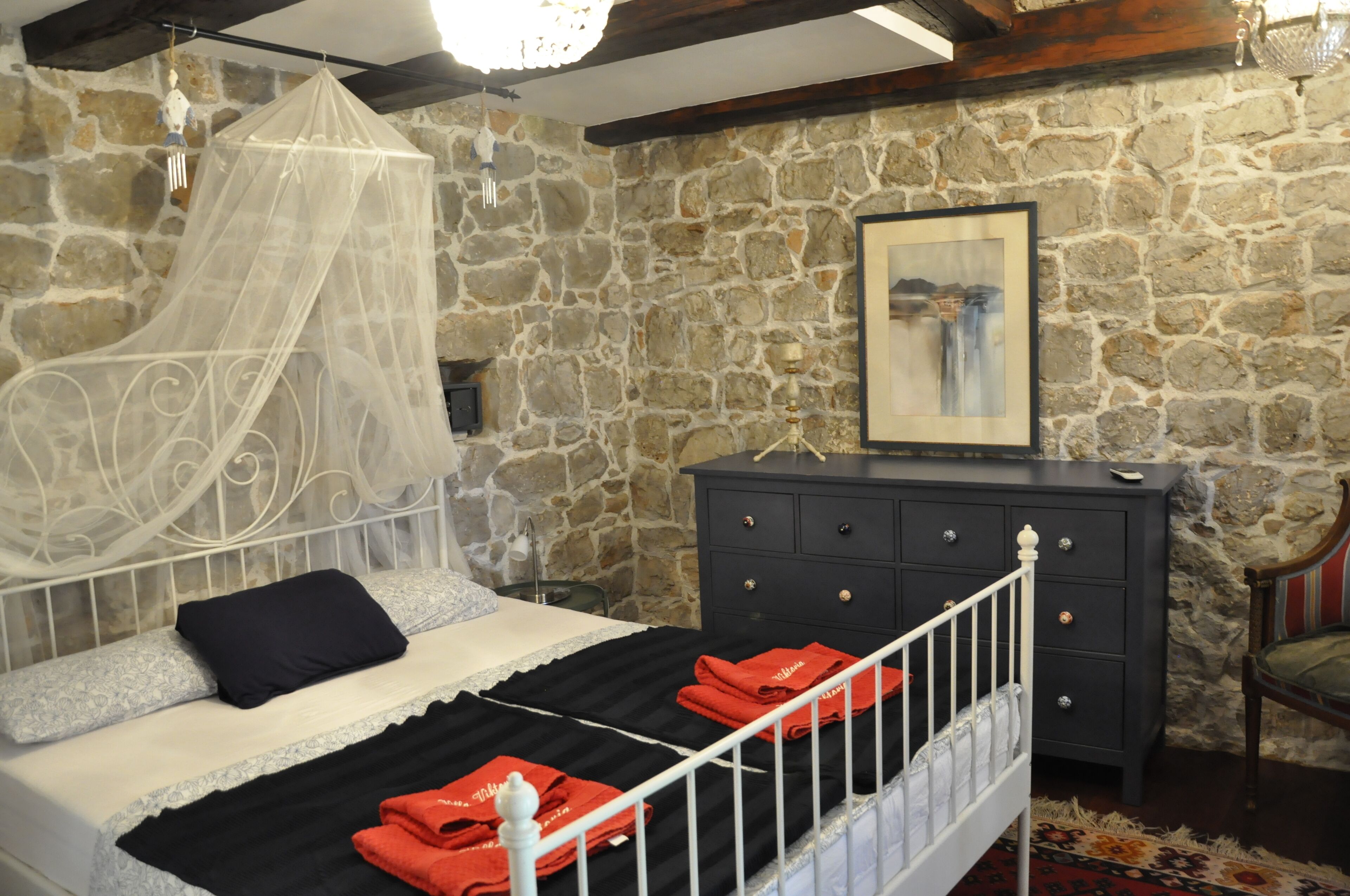 2 bedrooms, iron/ironing board, travel cot, WiFi