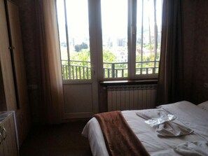 Free WiFi, bed sheets - 7 Star Hotel (Tbilisi)