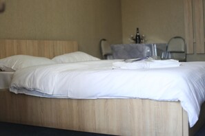 Free WiFi, bed sheets - 7 Star Hotel (Tbilisi)
