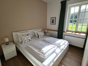 2 chambres, bureau, lit parapluie, Wi-Fi gratuit