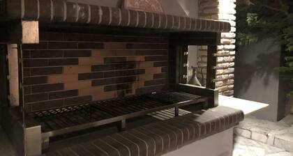 Contemporary Farmhouse with BBQ in N. Evia