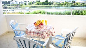Appartement | Uitzicht vanaf balkon