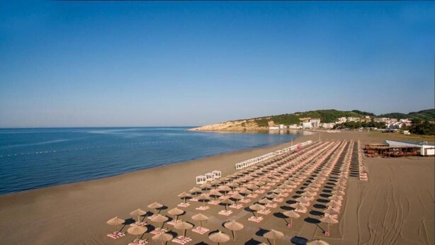 Vlak bij het strand, yoga, beachvolleybal, 4 strandbars