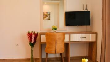 Studio Deluks (2) | Didekorasi berbeda-beda dan Wi-Fi gratis