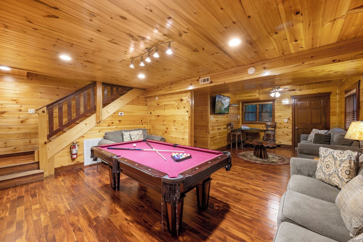 Photo 33 of Charming Log Cabin Escape! 4 King beds, Min to Gatlinburg, Frequent bear visits!