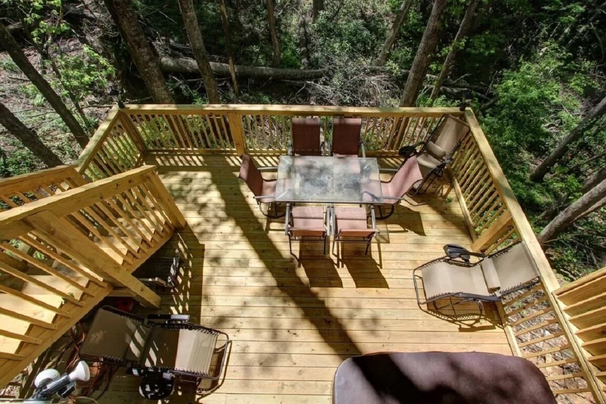Photo 60 of Charming Log Cabin Escape! 4 King beds, Min to Gatlinburg, Frequent bear visits!
