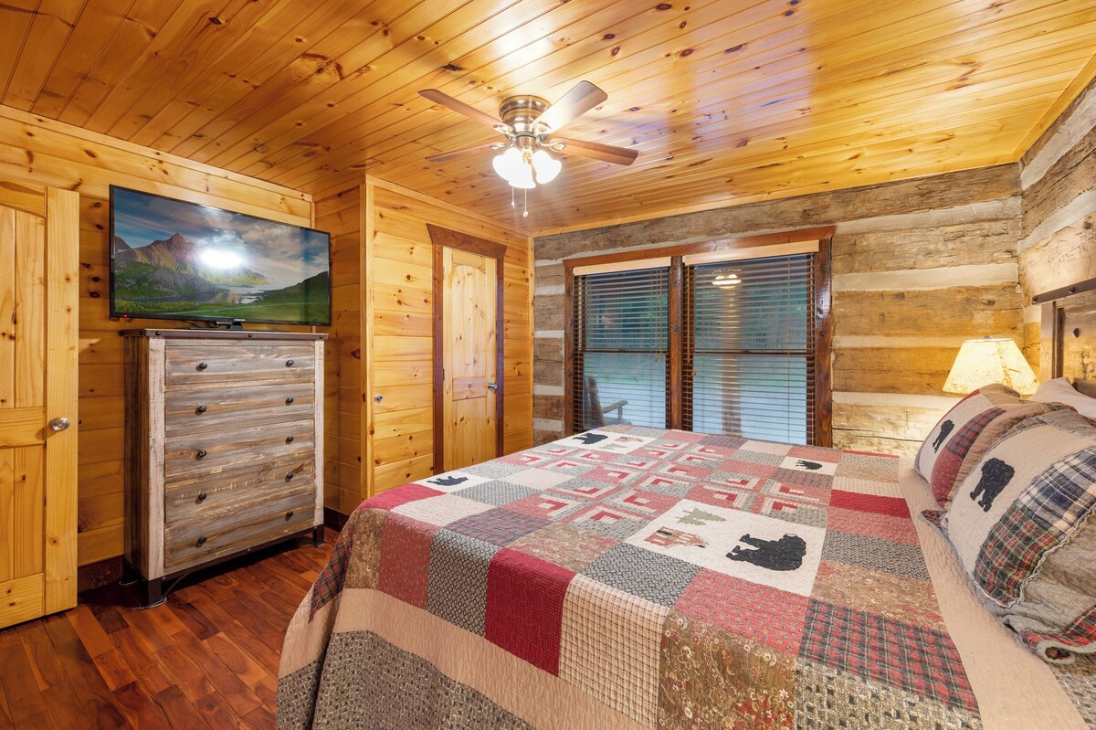 Photo 44 of Charming Log Cabin Escape! 4 King beds, Min to Gatlinburg, Frequent bear visits!