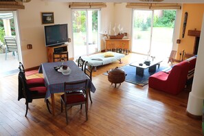 Petit déjeuner préparé sur commande (5 EUR par personne)