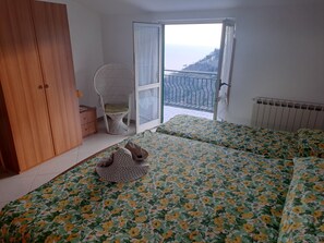 2 Schlafzimmer, Reisekinderbett, kostenloses WLAN, Bettwäsche