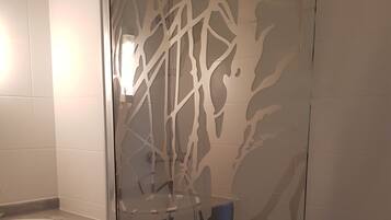 Comfort Double Room | Bathroom shower