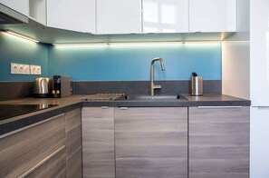 Fridge, microwave, oven, dishwasher