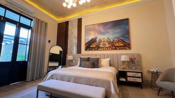 Junior Room | Premium bedding, down comforters, pillowtop beds, in-room safe