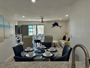 Dining - Madeira Beach Yacht Club  Waterfront Paradise!! (Madeira Beach)