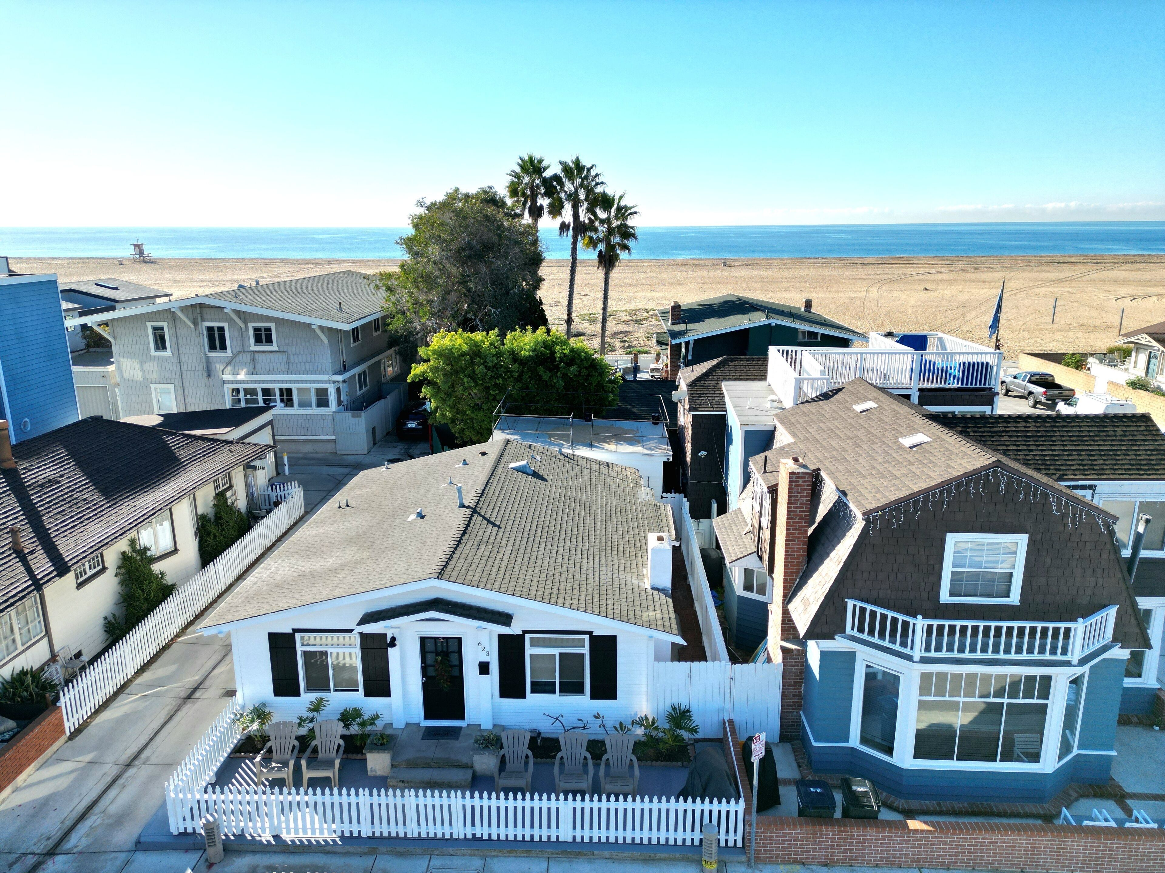 Beautiful Location On Balboa Peninsula